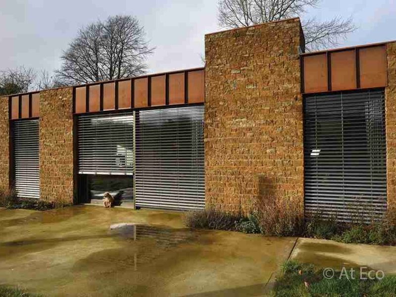 HS330 Timber-Aluminium Lift and Slide Doors & Raff Store External Blinds