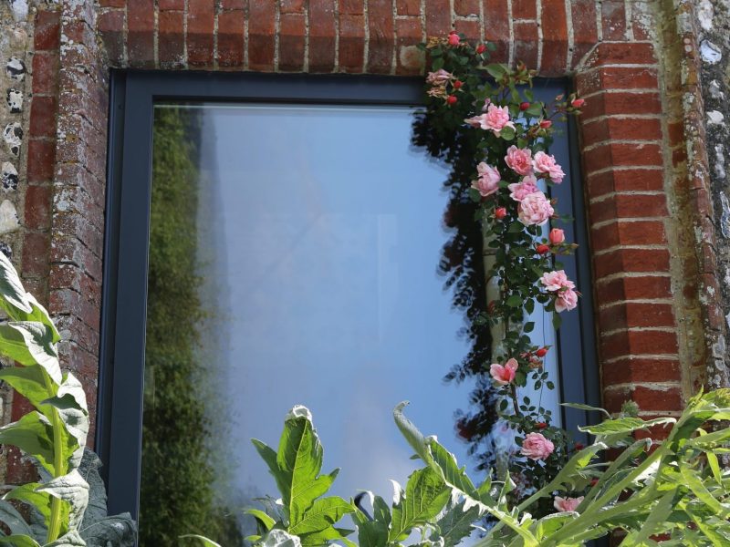 HF 410 Timber-Aluminium Window