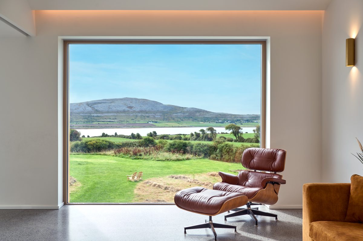 HX 300 Timber-Aluminium Fixed Glazing