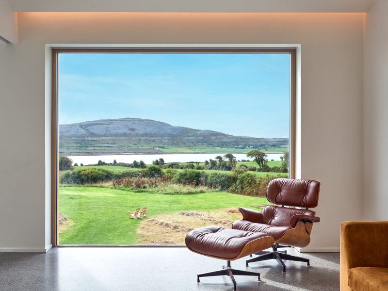 HX 300 Timber-Aluminium Fixed Glazing