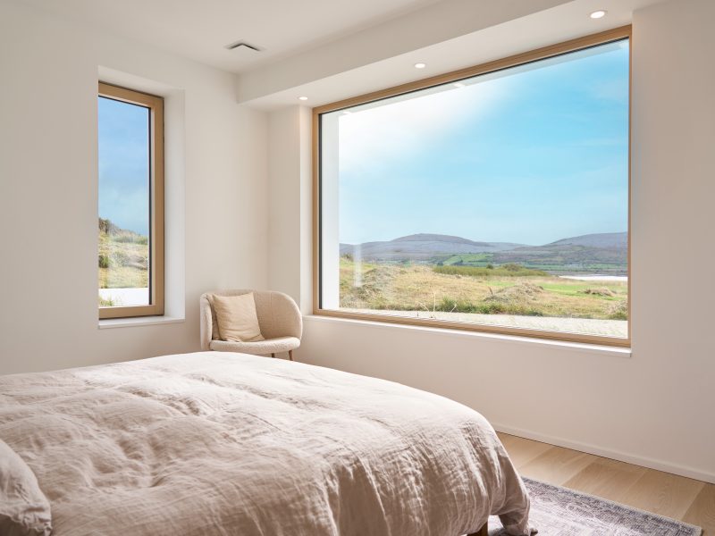 HX 300 Timber-Aluminium Panorama Fixed Glazing and HF 410 Window