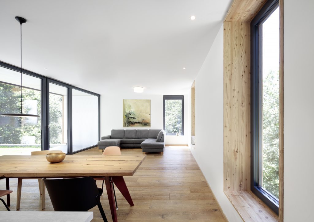 what is a passive house window?